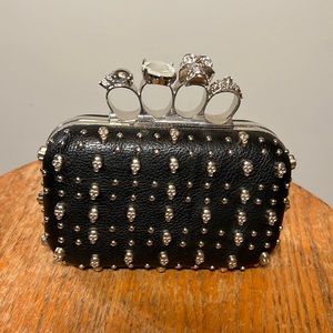 Skull punk rock clamshell hand bag